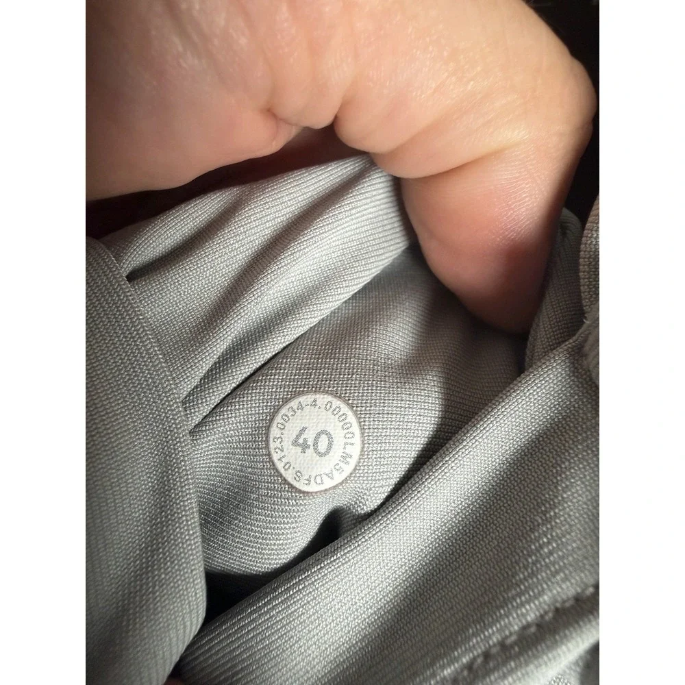 Lululemon Men's ABC Light Ice Gray Pants Classic 5 Pockets Size 40x32 Lm5adfs